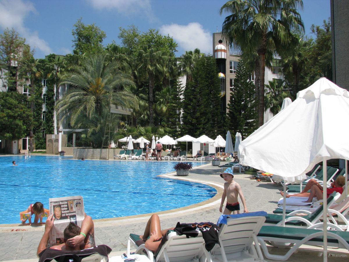 imagini hotel DELPHIN BOTANIK